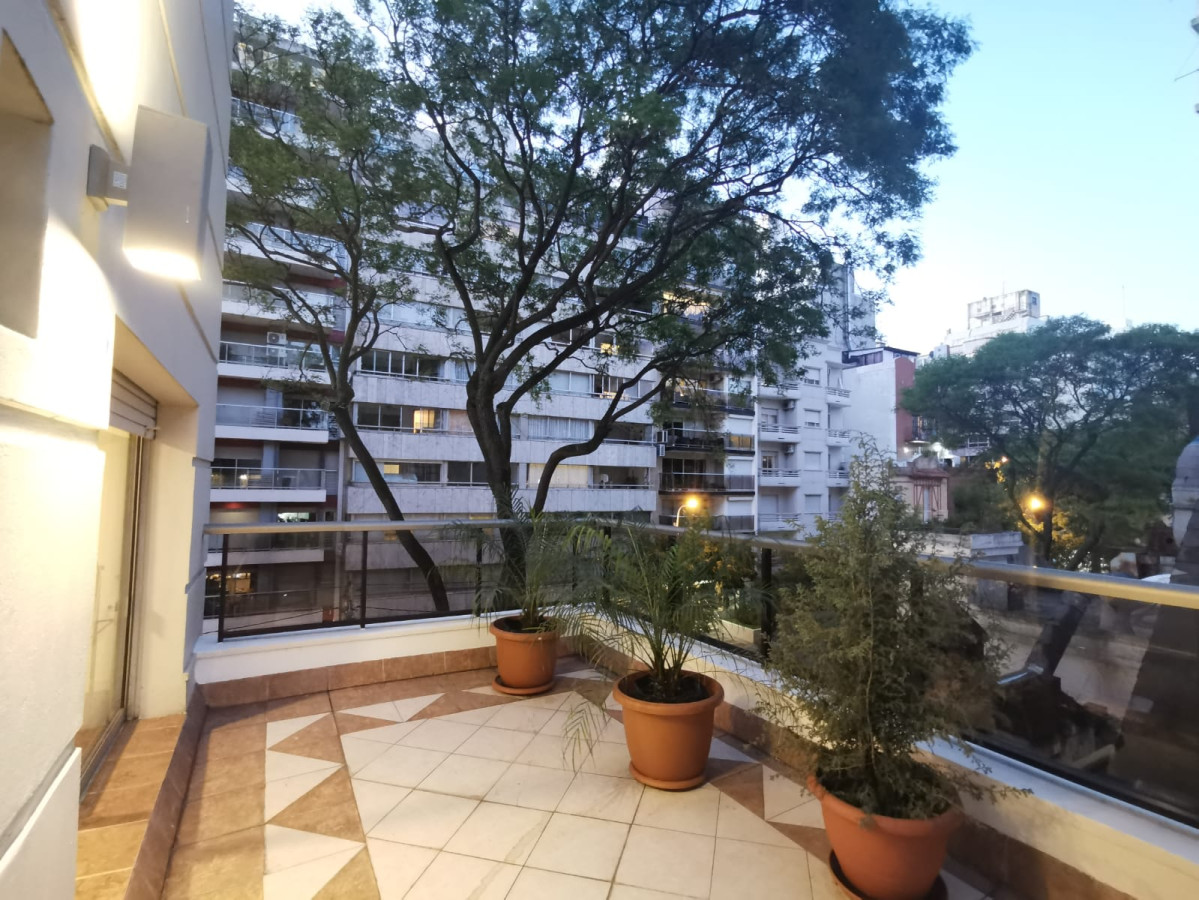 Alquiler Apartamento Villa Biarritz A metros de la Rambla Muy Bien Equipado Con Amplias Terrazas & Garage.-