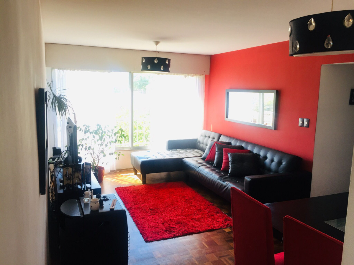 VENTA APARTAMENTO EN MALVIN 3 DORMITORIOS + GARAGE TODO MUY PROLIJO.-