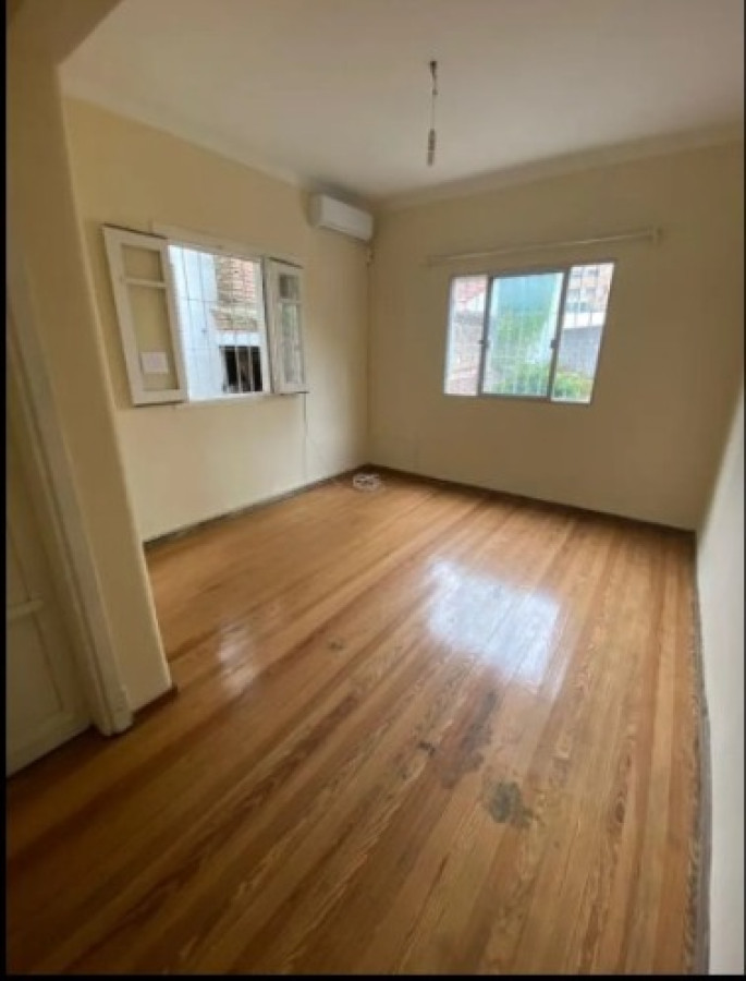 Alquiler Punta Carretas Propiedad Horizontal de Altos 4 dormitorios 2 baños  No garage