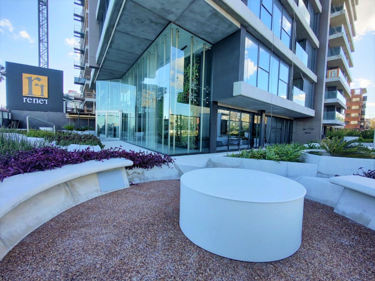 Torre Arenas: 1 dormitorios a Estrenar en Rambla de Malvín con todos los Amenities y Excelente Seguridad.-