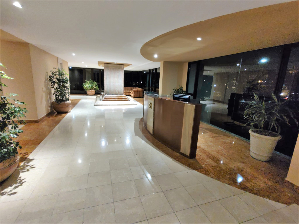 Alquiler Apartamento Torres del Puerto Piso Intermedio totalmente Equipado 2 dormitorios + Garage