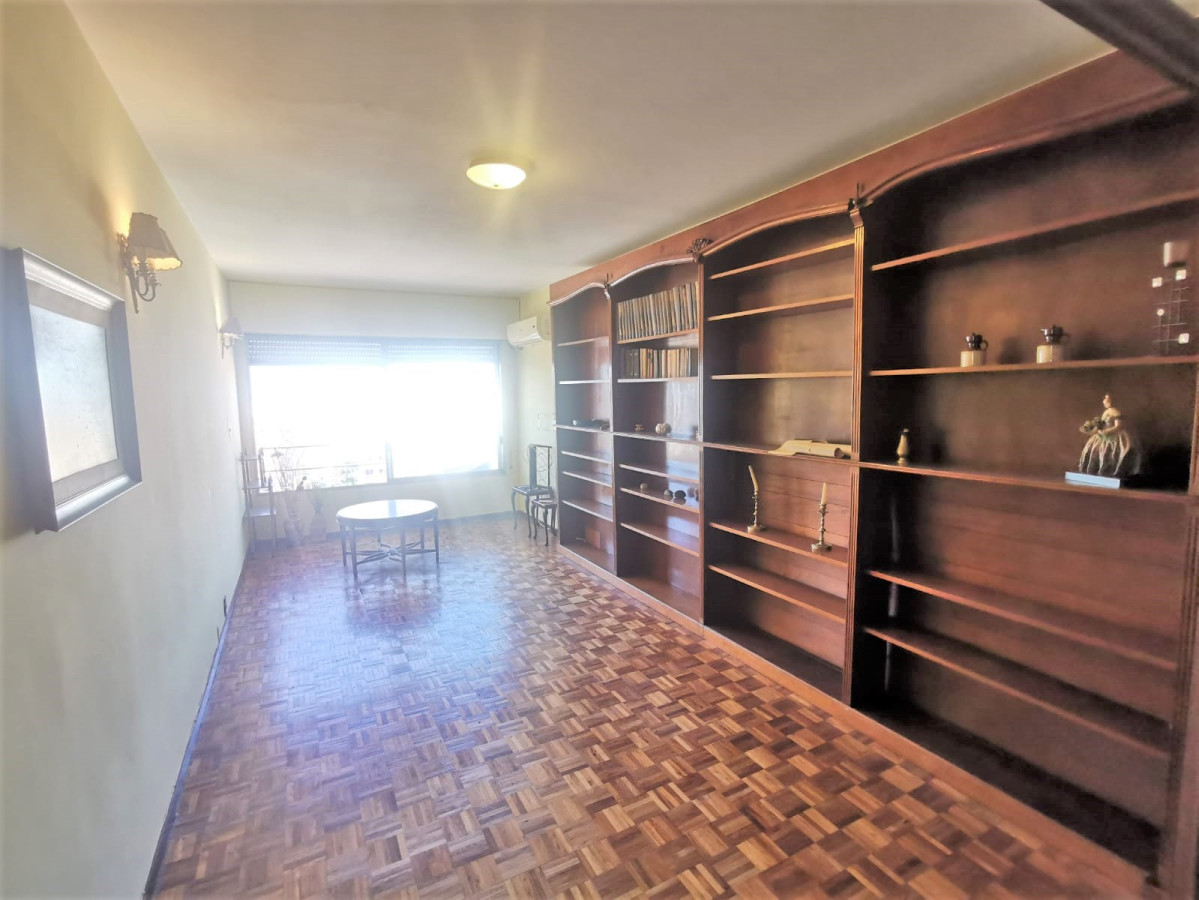 Alquiler Apartamento Piso Alto 18 de Julio próximo Obelisco Gran Living comedor + 2 dormitorios