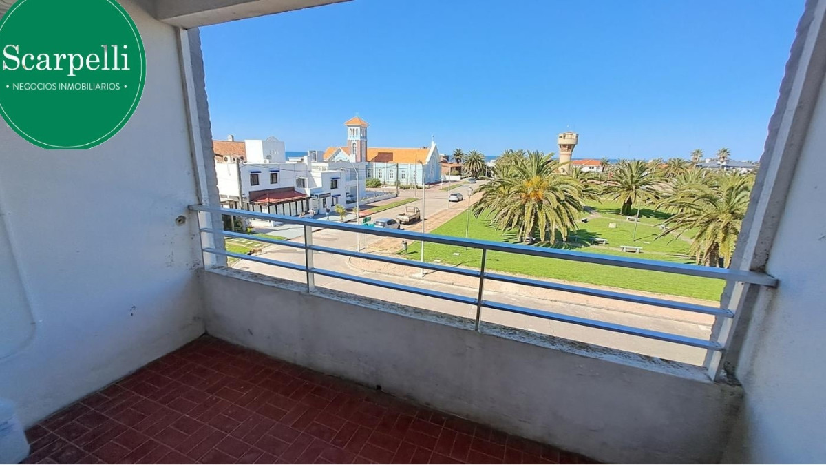 Venta Apartamento Punta del Este Península 2 dorm 2 baños Terraza Vista despejada Faro Cochera 