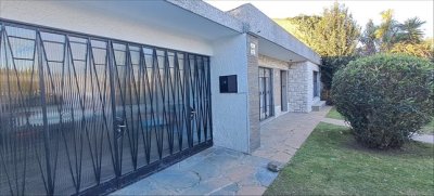 VENTA CASA CARRASCO PADRON ÚNICO 3 dormitorios 3 baños