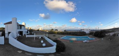 Estupenda Arquitectura de los años 70  en Las Grutas muy próximo al Mar & Punta Ballena