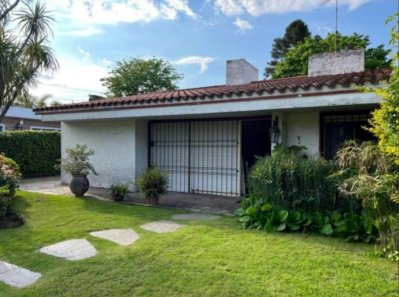 Chalet Tejas 1 Planta Carrasco Costa Rica y Havre prox. Cooper y Arocena