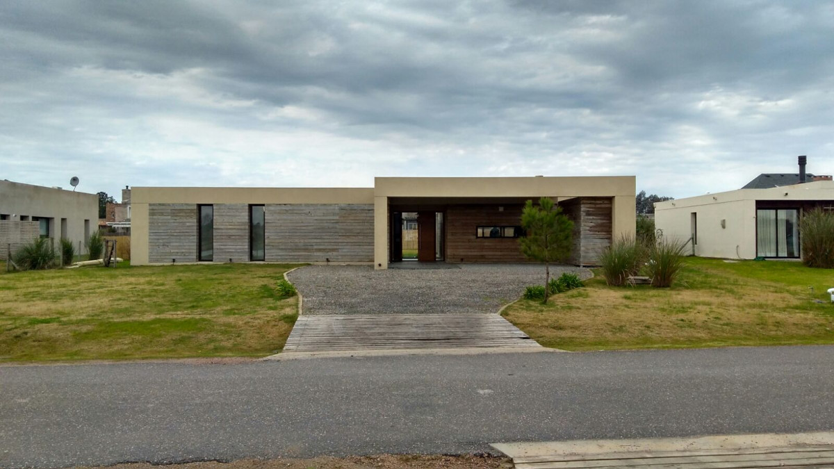 Moderna, minimalista, luminosa en Viñedos