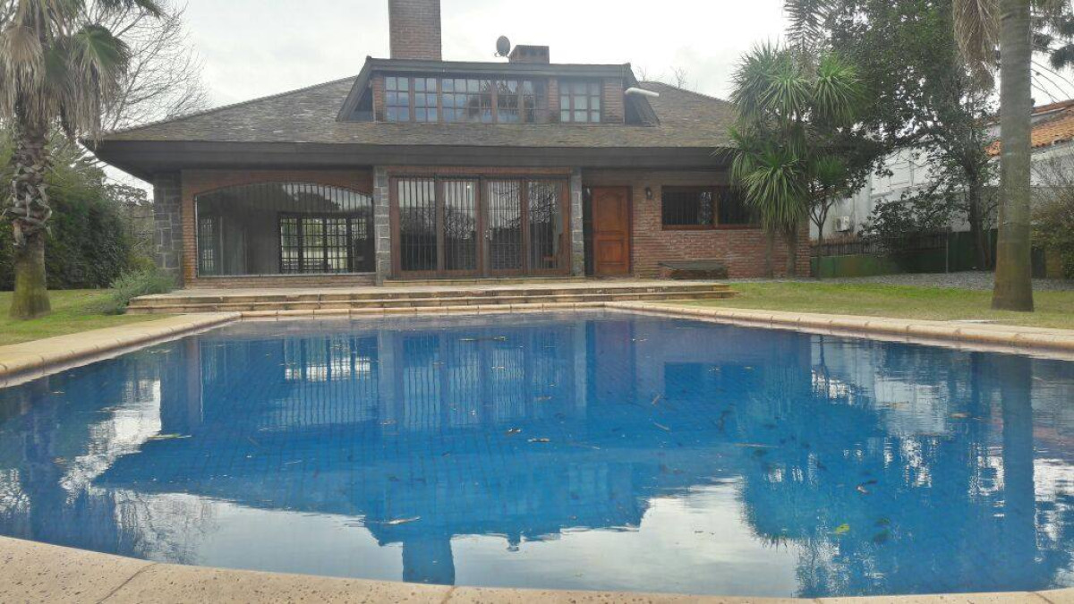 Lieja y Gral. French. Importante Chalet