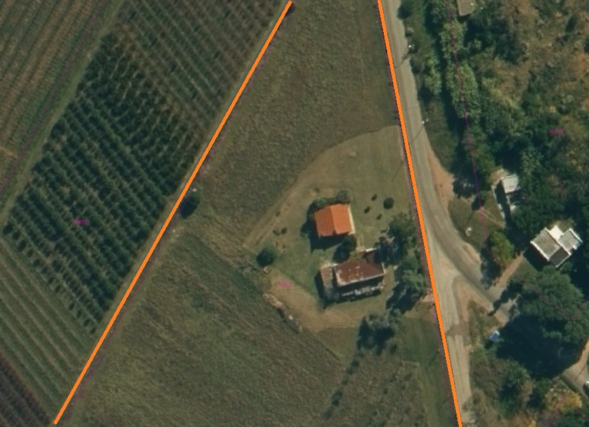 VENTA CHACRA MELILLA PRÓXIMO RUTA 5 INSERTA EN PLENO CIRCUITO DE BODEGAS Y CHACRAS TRADICIONALES  EN LA ZONA