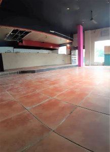 Importante Esquina : Alquiler Local Comercial Gastronómico Punta Carretas sobre Cnel. Mora Y Gregorio Suarez Prox. Ellauri y 21 de setiembre.-