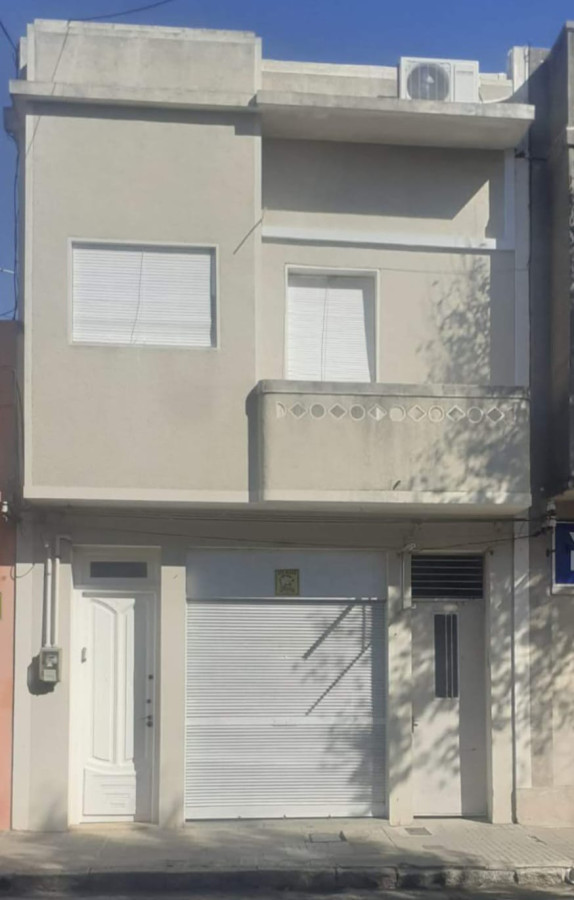 Excelente apto y ubicación a media cuadra de Plaza Independencia en venta, Carmelo