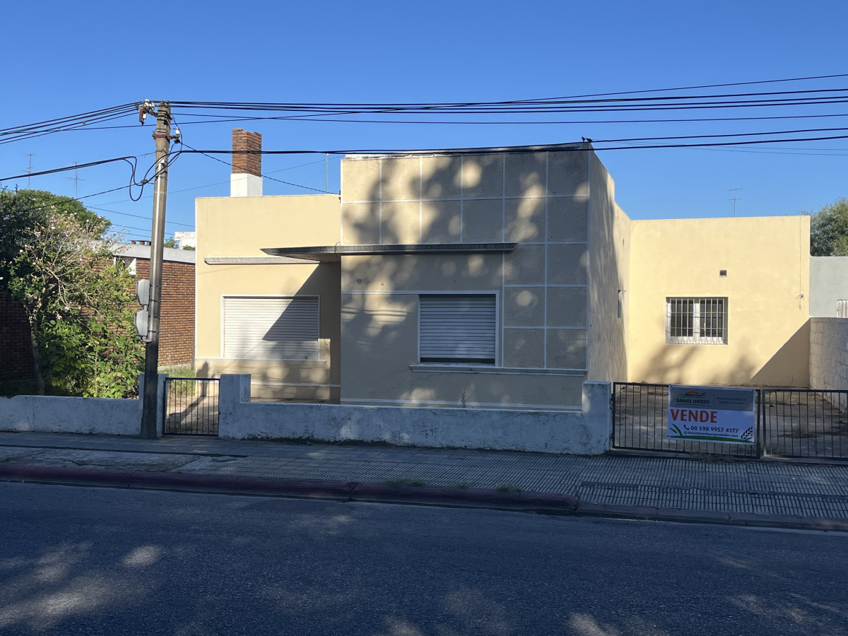 Inmejorable ubicación casa en venta en calle Frau Vogel, Nueva Helvecia.
