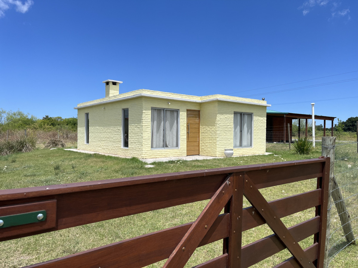 Casa en venta a estrenar en Colonia Valdense.
