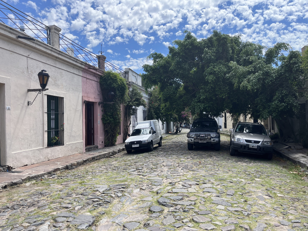Gran oportunidad. Casa en exclusividad, Barrio Histórico, Colonia.