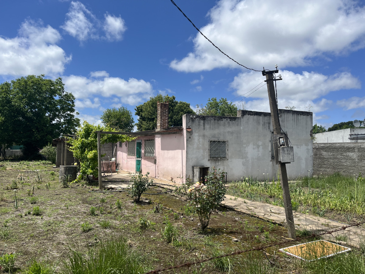 Casa en venta a reciclar en calle Mortalena, zona Norte.