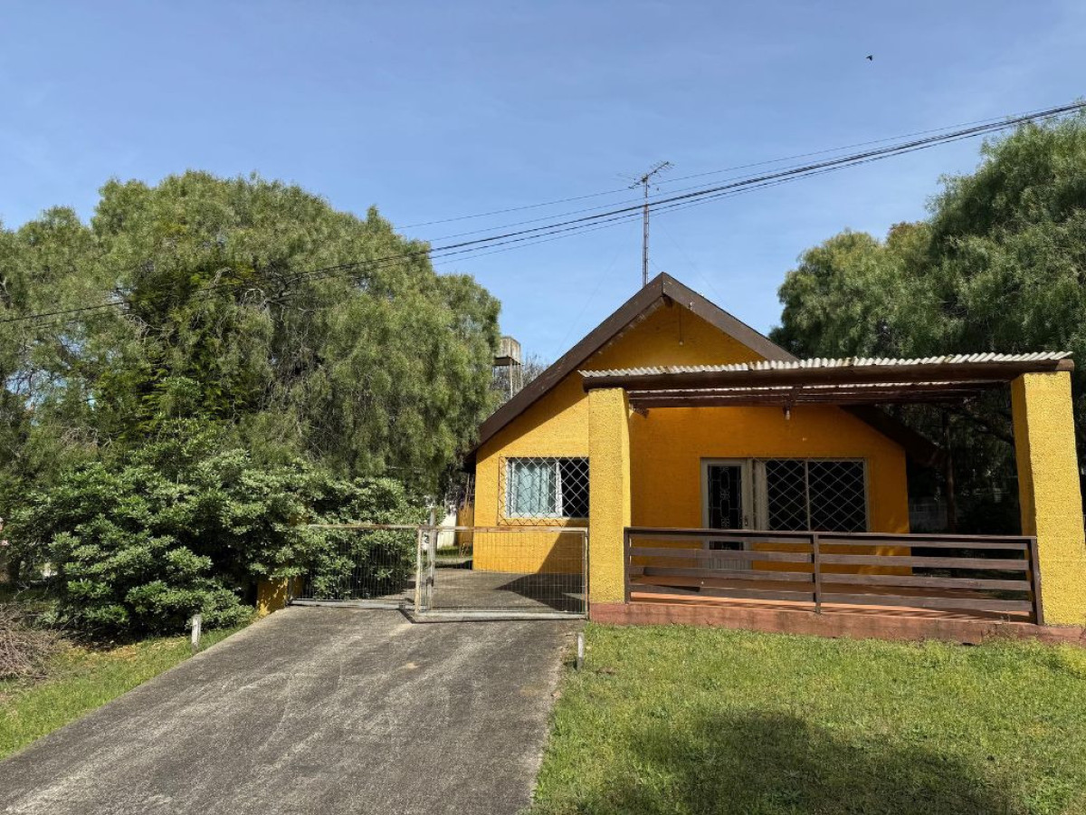Muy buena casa en venta en balneario Blancarena