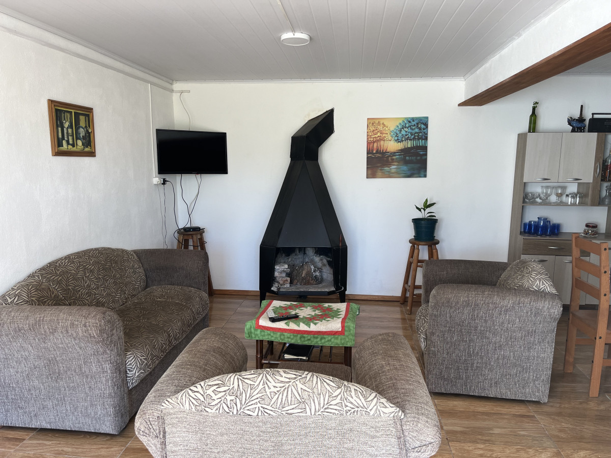 Ideal para inversión 2 casas en venta en Las Casuarinas, en un mismo padrón.