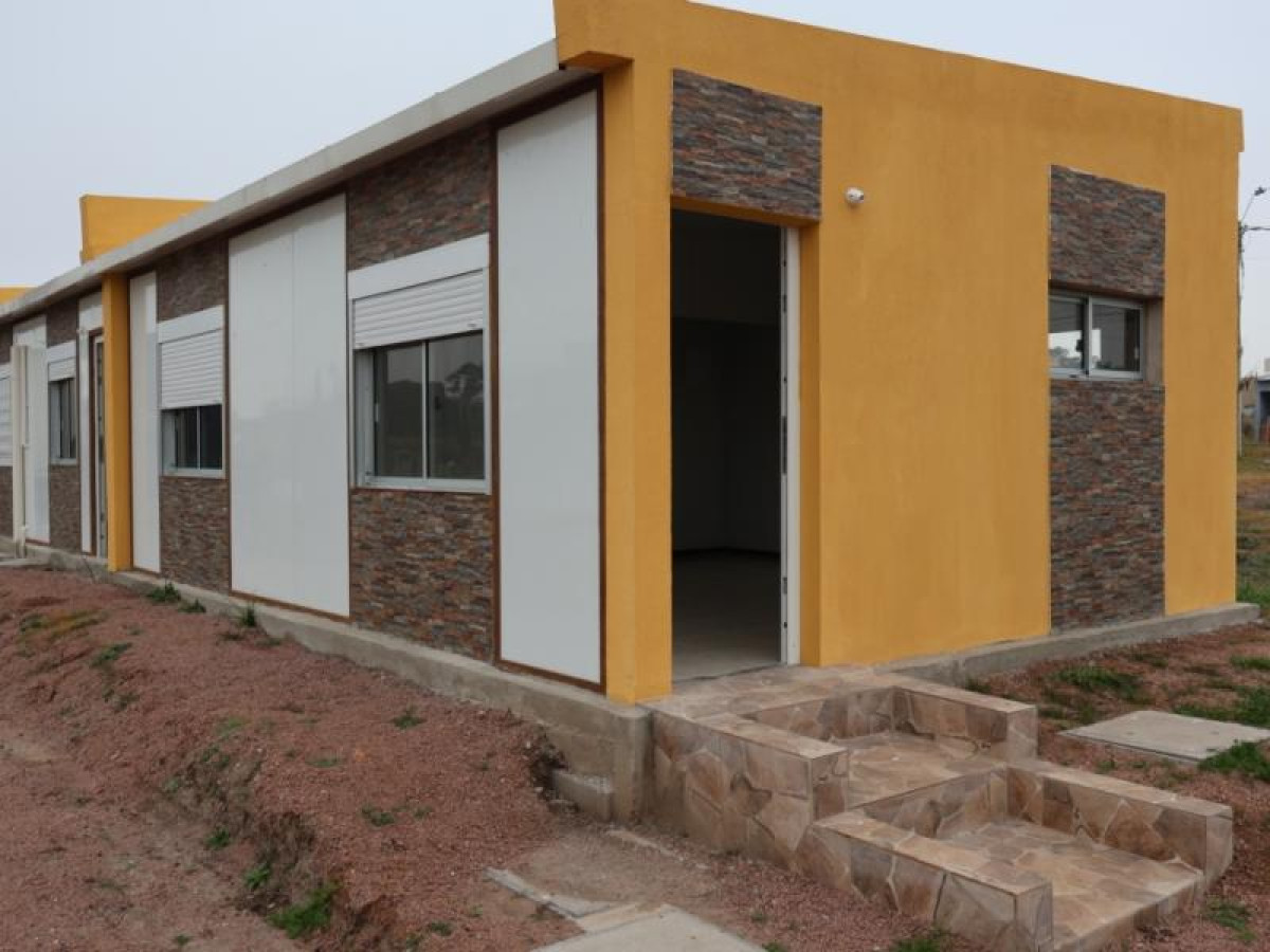 3 Casas EN VENTA en El General, Colonia.