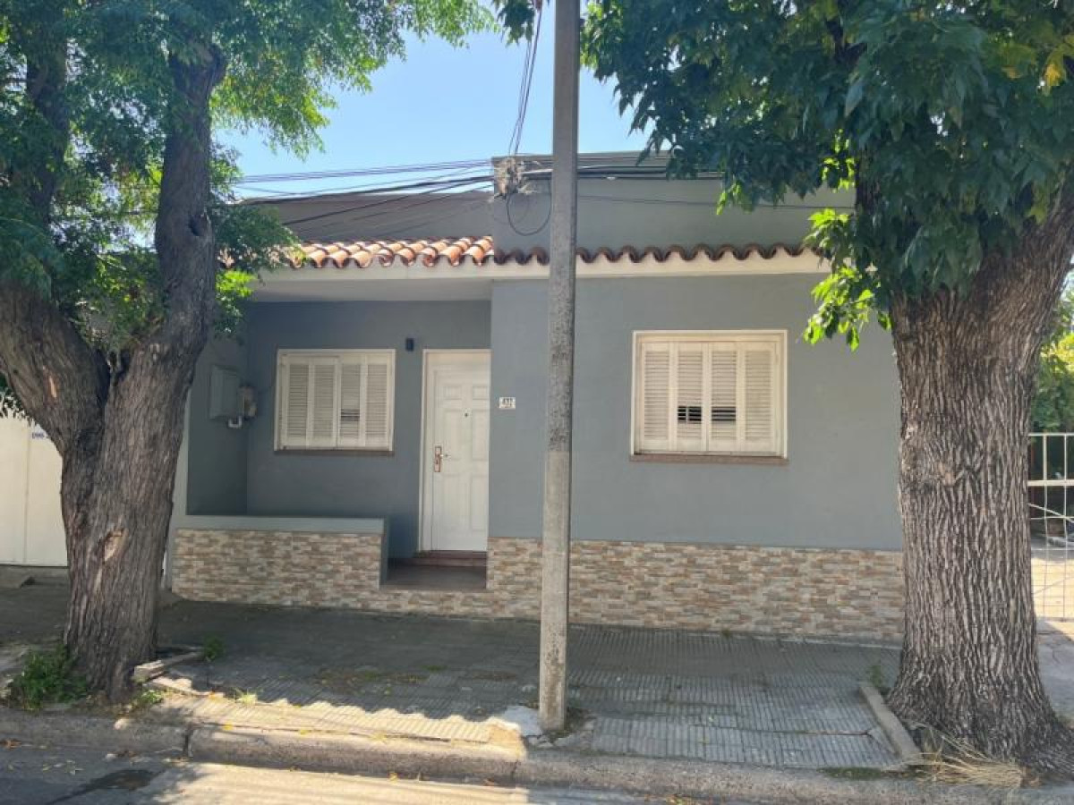 2 casas en venta en calle Domingo Baqué.