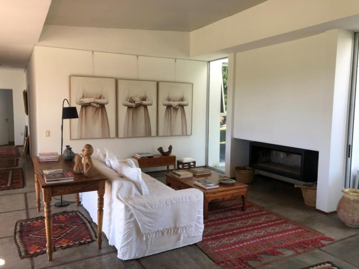 Excepcional propiedad en venta en Colonia Del Sacramento.