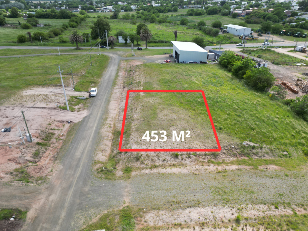 Terreno en esquina, Loma Verde - excelente punto.