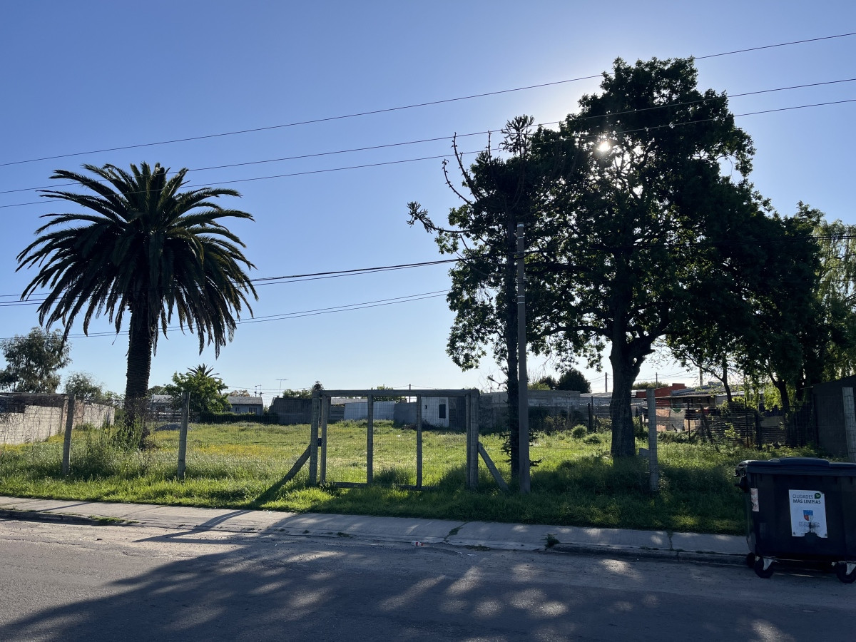 Excelente terreno en venta sobre Av. Fernando J. Carballo ideal para emprendimiento.