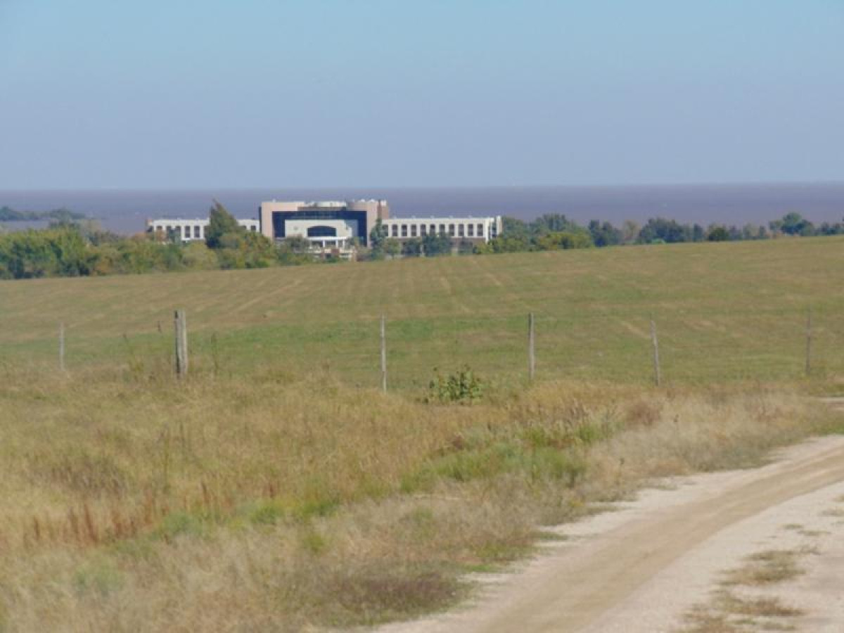 Fraccionamiento Chacra, terrenos de 1.000 m2 en venta en Real de San Carlos, Colonia.