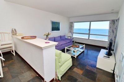 Apto en Alq. Para 2 Personas con vista Panorámica a la Brava