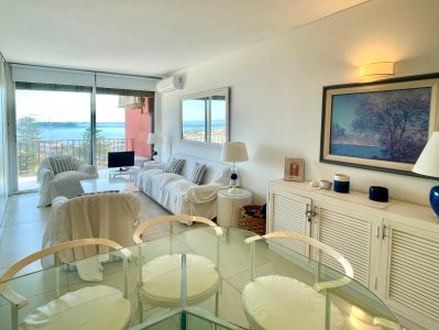 Apartamento en Península. 1 dormitorio y medio mas dorm de servicio. 