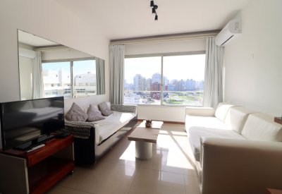 Apartamento para 4 personas. Península, en el Corazón de Avda. Gorlero