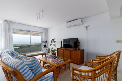 Apartamento en alquiler Playa Brava 3 dormitorios