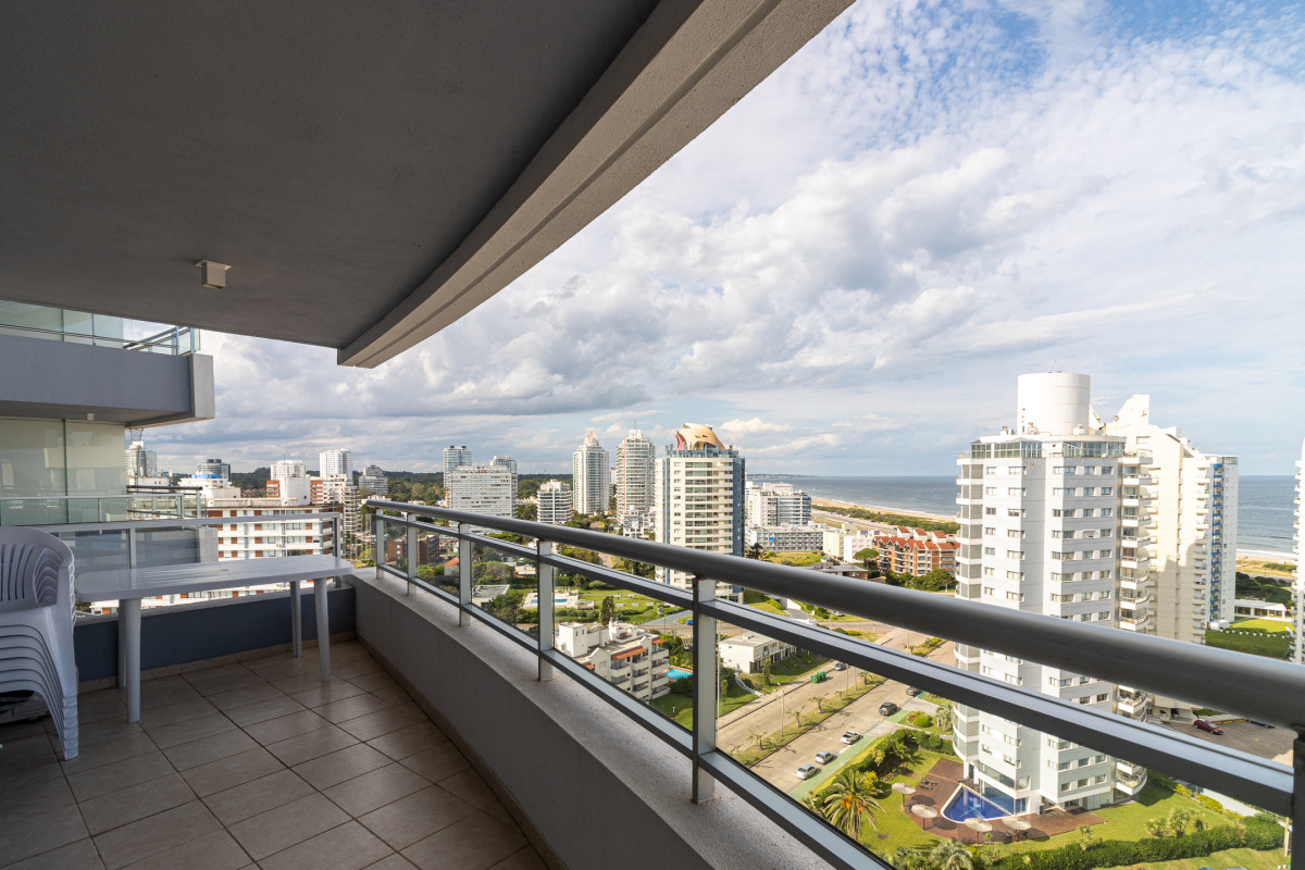 Apartamento en venta y alquiler Playa Brava 3 dormitorios