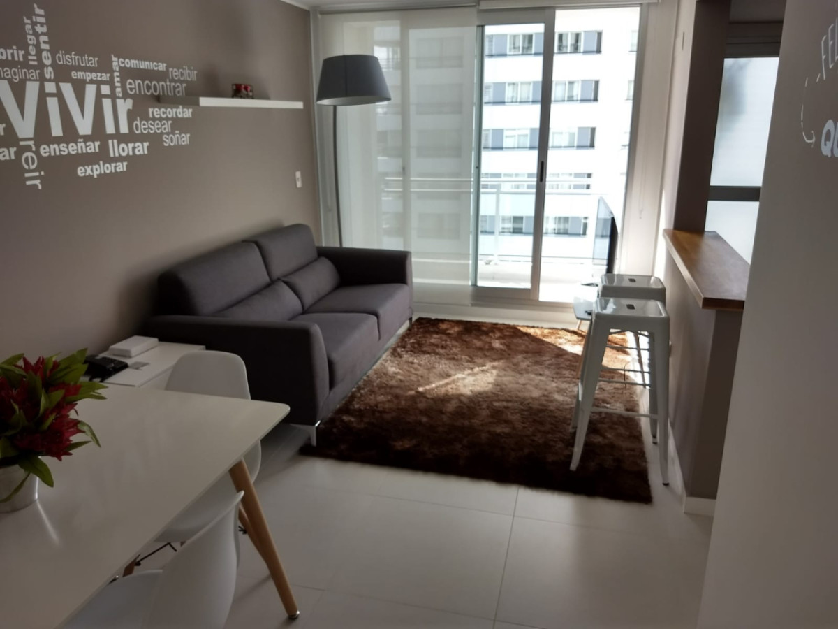 Apartamento sobre Avda. Roosevelt