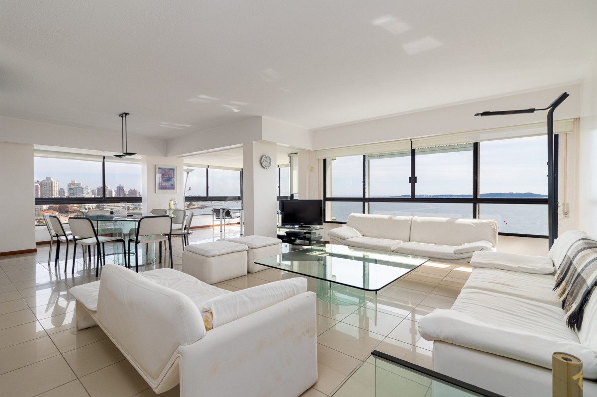 Apto vista inigualable al Mar y a la Isla Gorriti