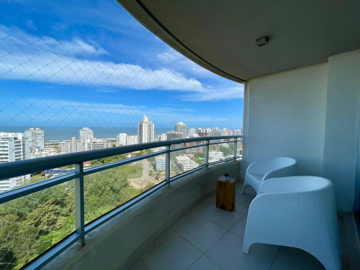 Apto en Alq. 3 Suites en Pda 8 de Playa Brava, a metros del mar