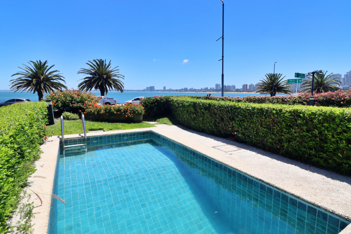 Apartamento en venta y alquiler Peninsula 3 dormitorios