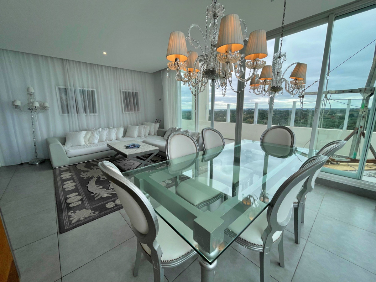 Penthouse en Pda 7 sobre Av. Roosevelt