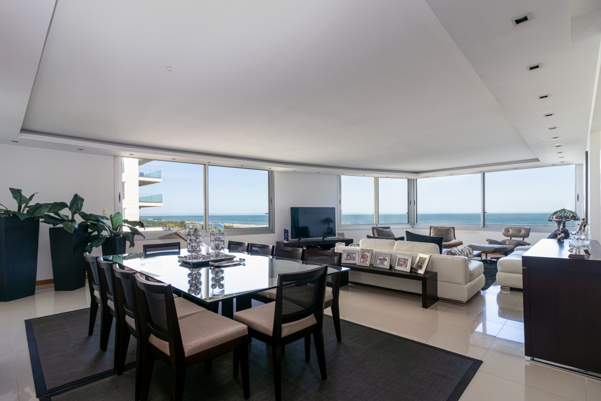 Apartamento en venta Playa Brava 4 dormitorios