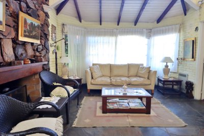 Casa en alquiler anual. Pinares a metros del mar