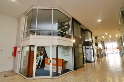 Local en Península, 27 m2 en dos niveles