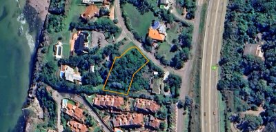 Terreno con vista al mar en Punta Ballena 