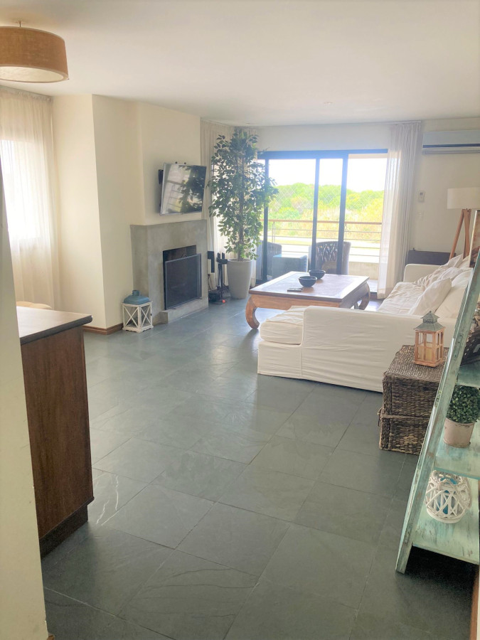 Venta - 3 dorm. - Barra de Carrasco