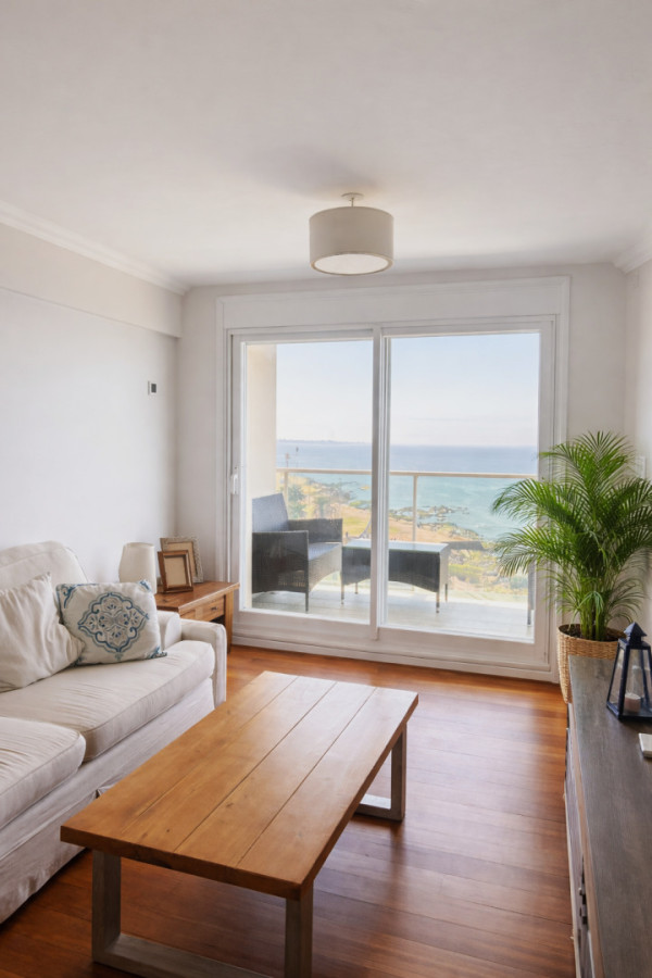 Alquiler - 3 dorm. - Rambla Punta Carretas