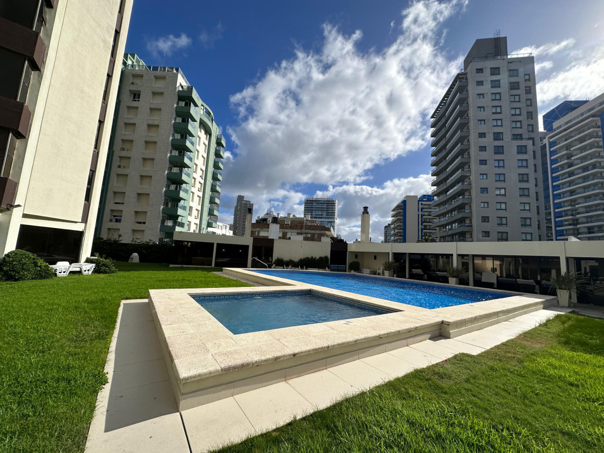 Apartamento Torre Cristal