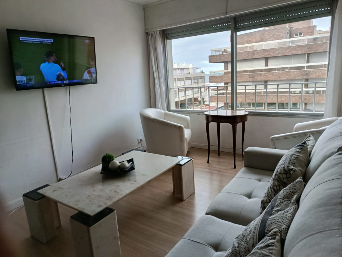 Hermoso Apartamento 1 dormitorio y medio en Edificio Torres del Sol