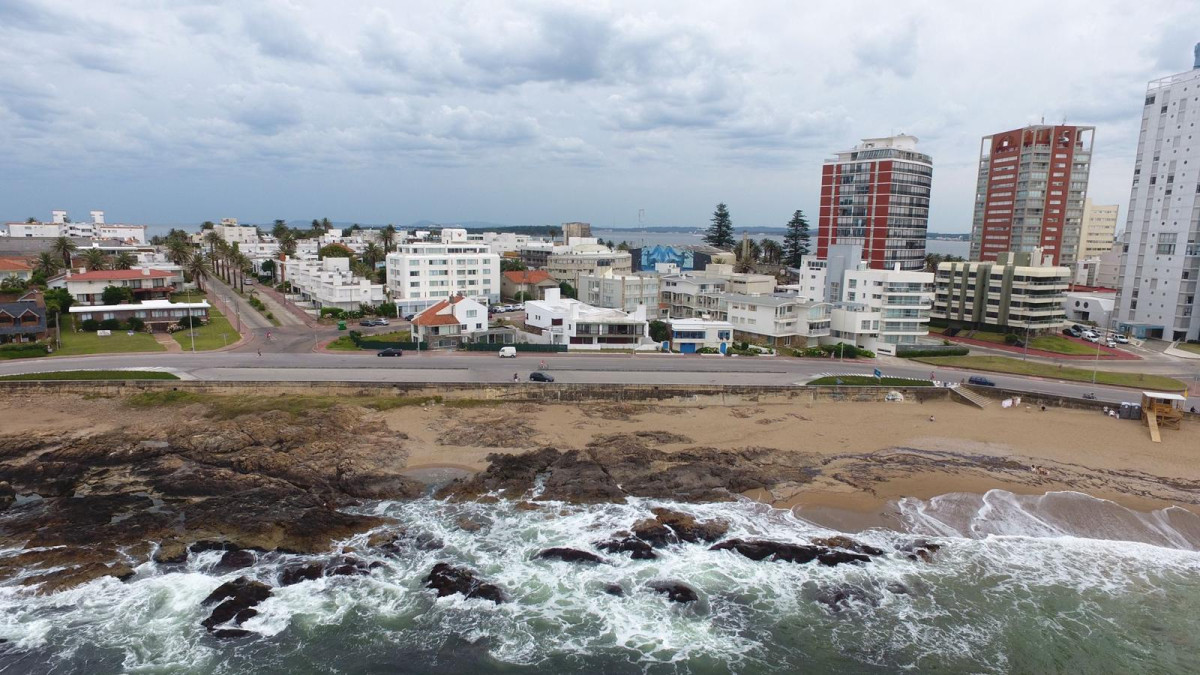Casa en primera linea frente a Playa de los Ingleses en la Peninsula