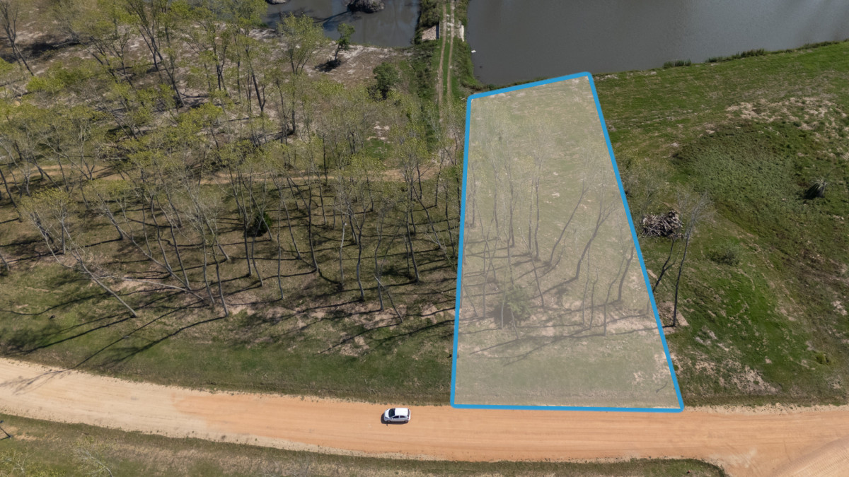 Terreno con Lago Barrio Puerto Quetzal 4000m2