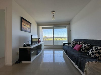 Apartamento de 2 dormitorios con buenos servicios