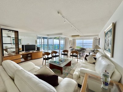 Apartamento 3 Suites a la venta frente al mar