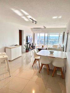 Apartamento de 2 dormitorios con vista al mar